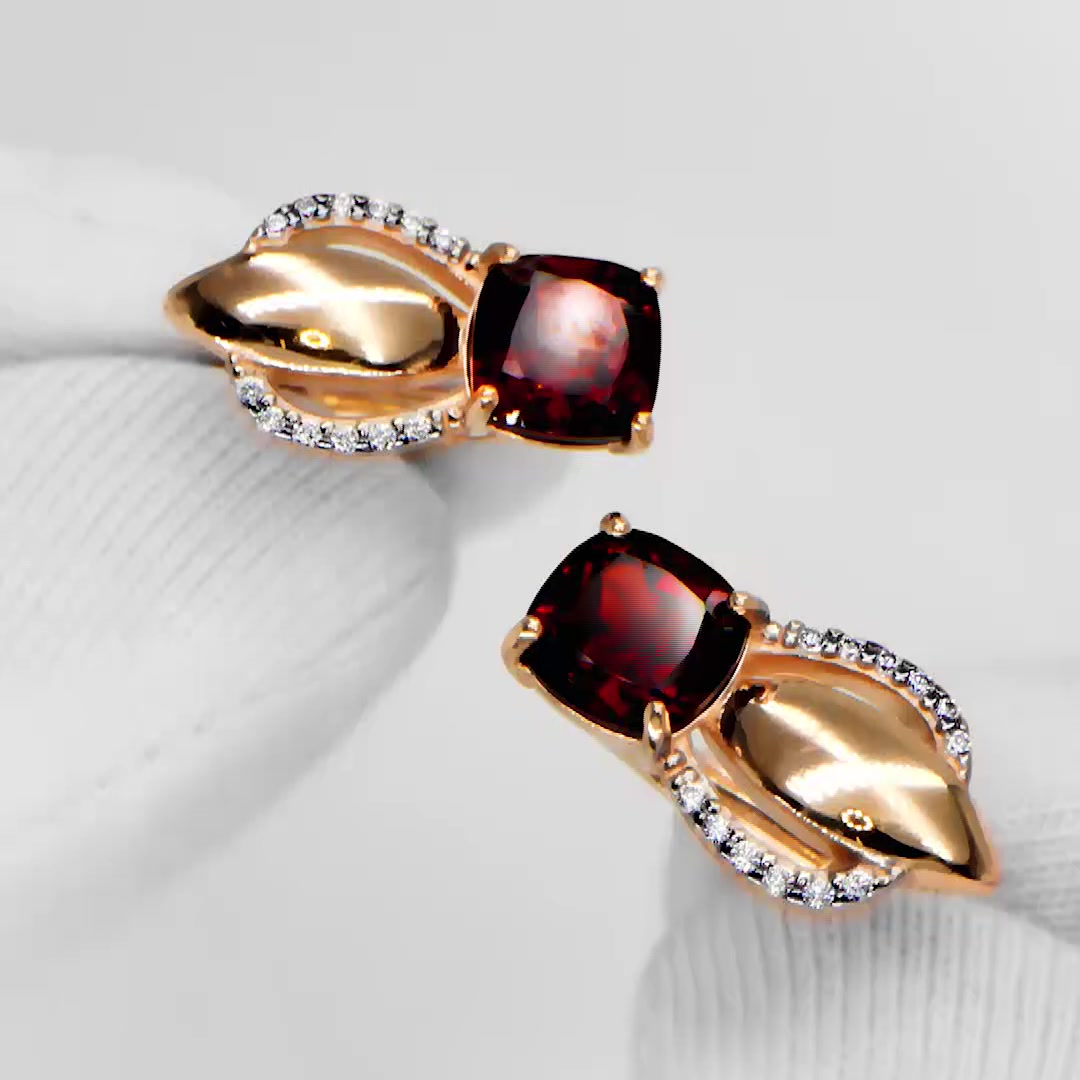 Золотые серьги с гранатом и фианитами