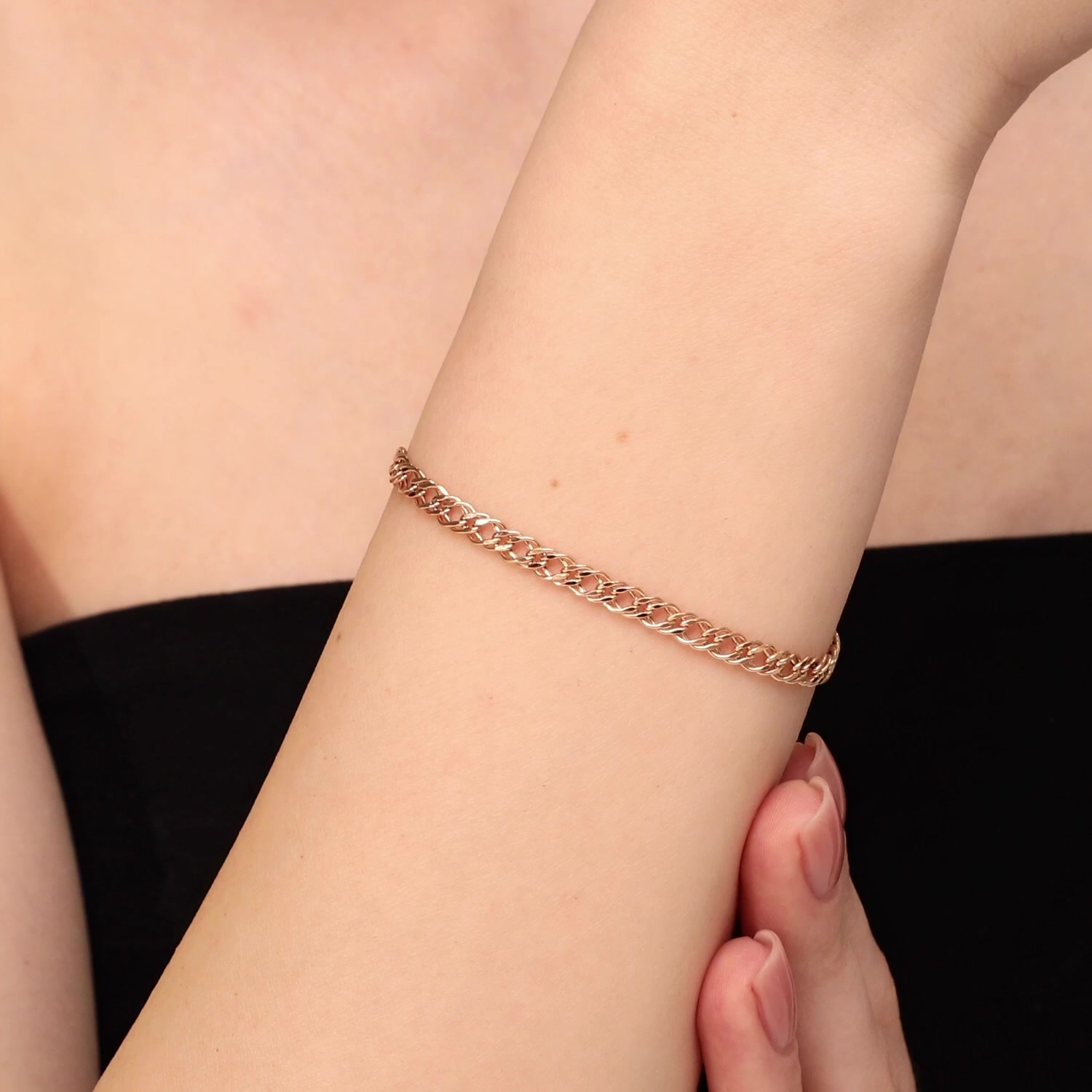 Золотой браслет облегченный