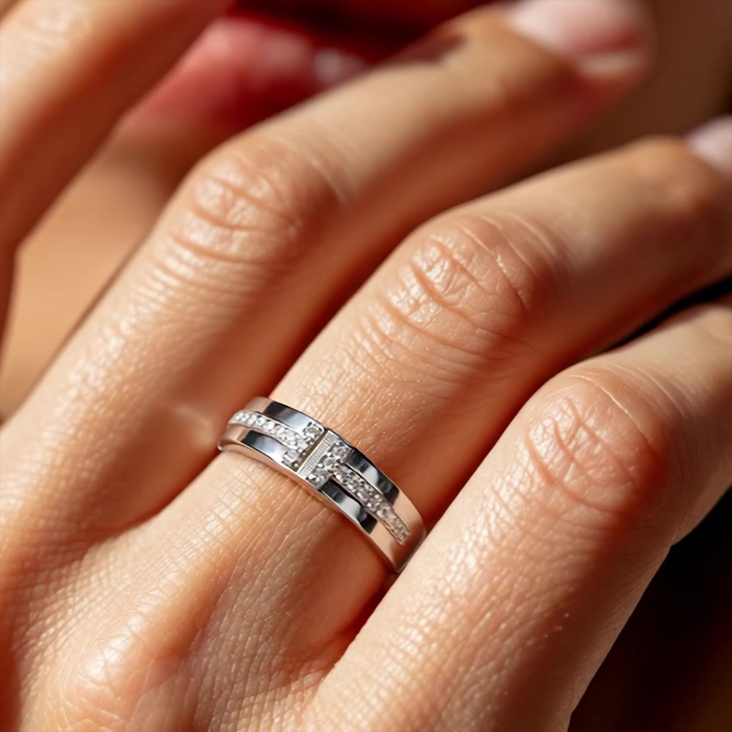 Серебряное кольцо с фианитами