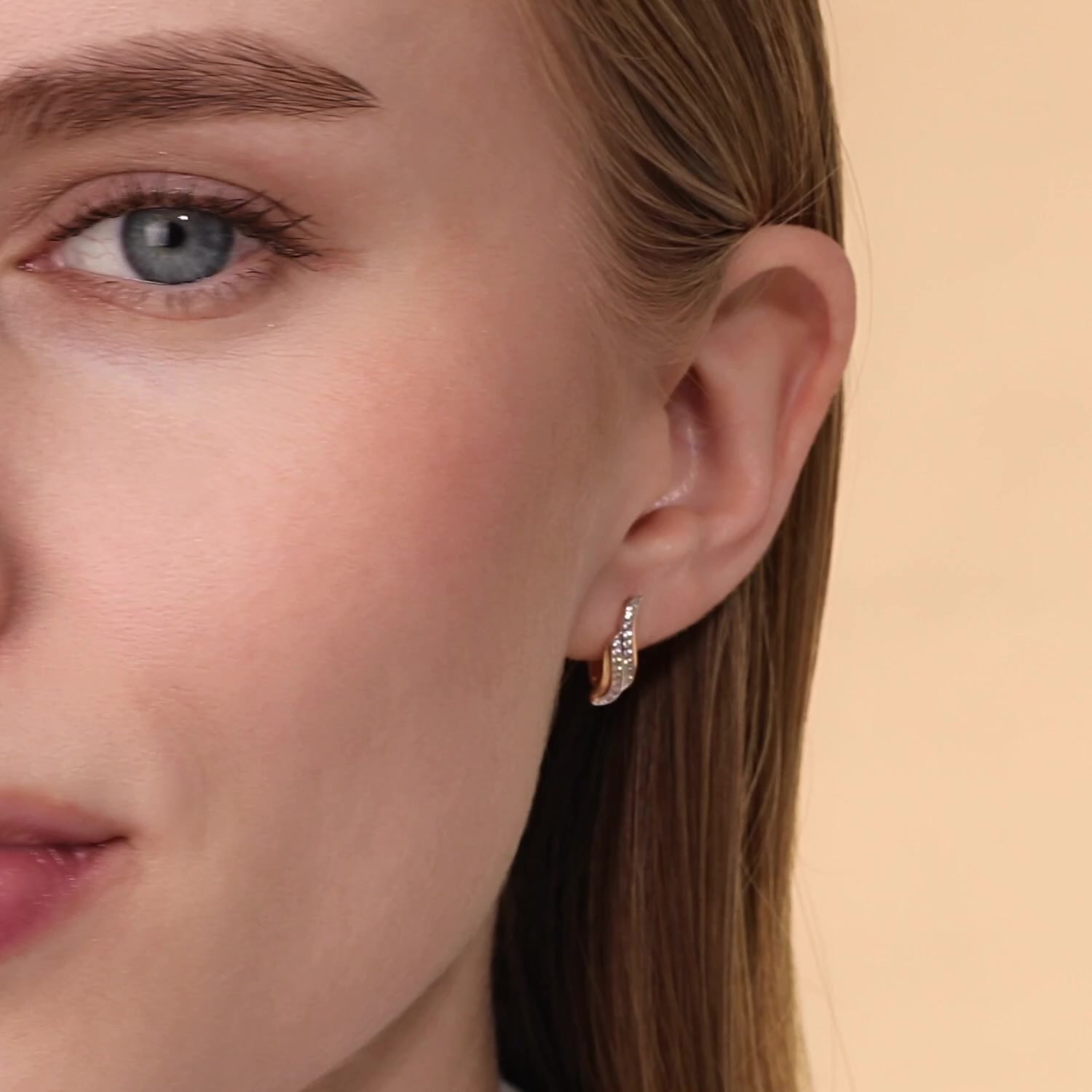 Золотые серьги с фианитами