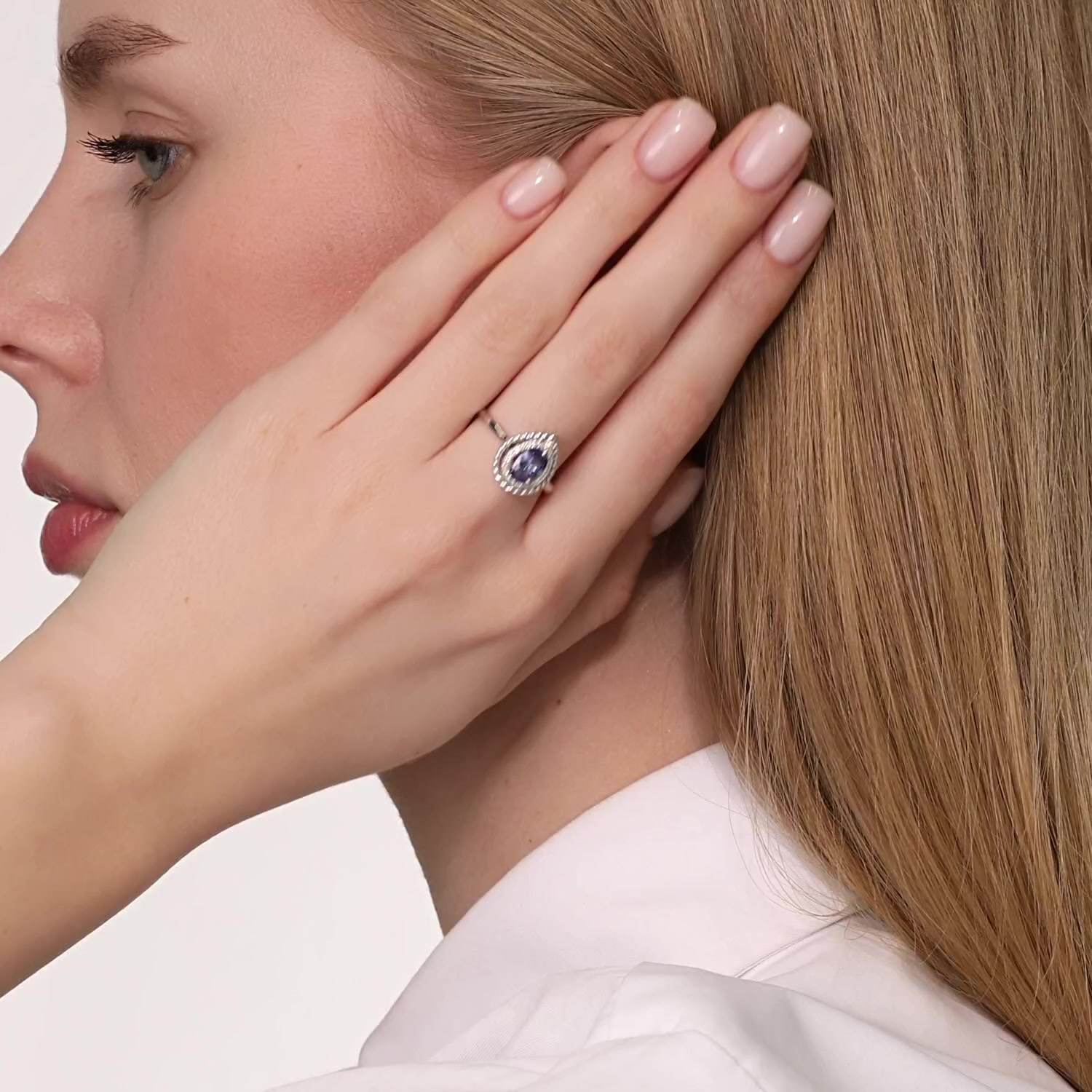 Золотое кольцо с ситаллом и бриллиантами