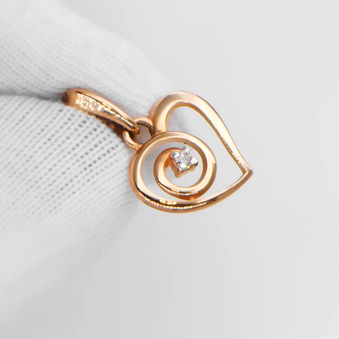 Золотая подвеска с бриллиантом