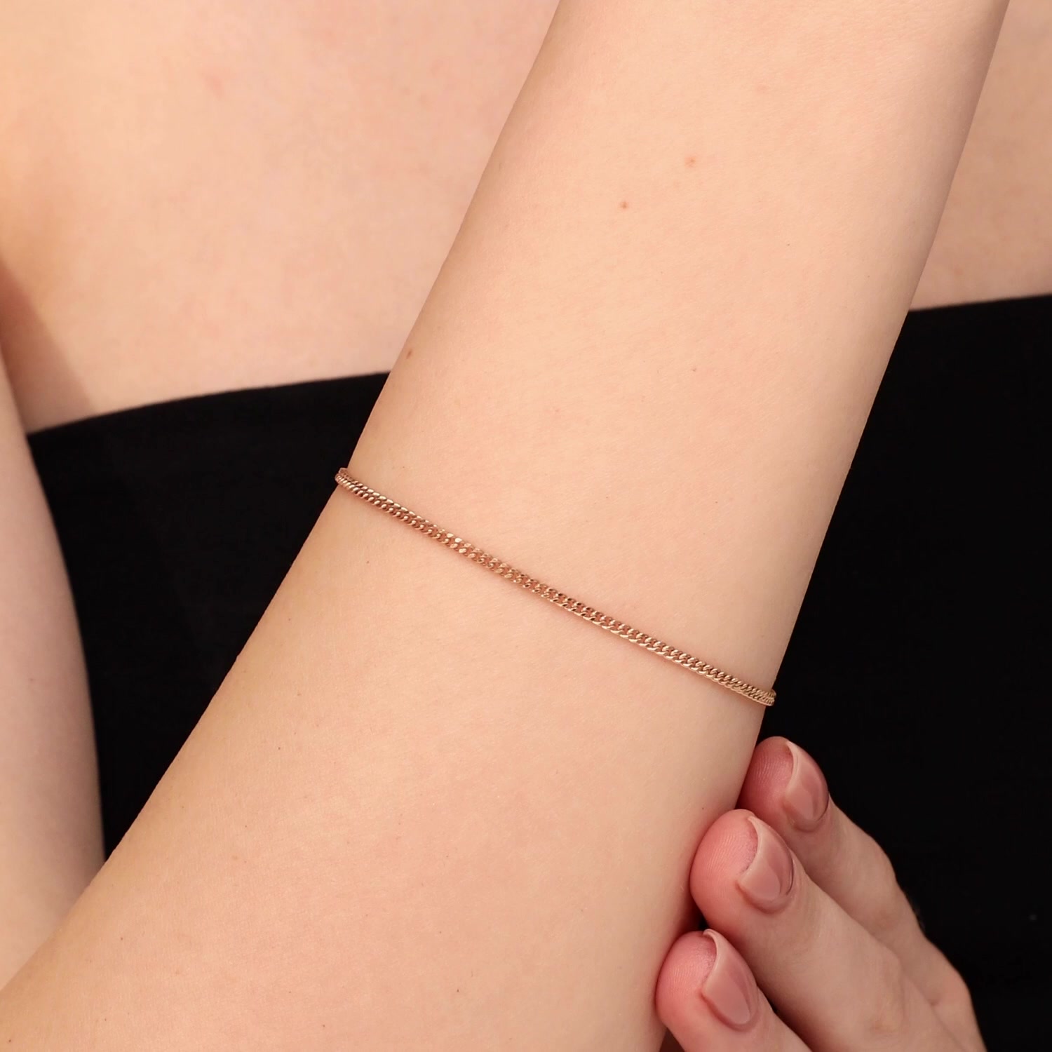 Золотой браслет облегченный