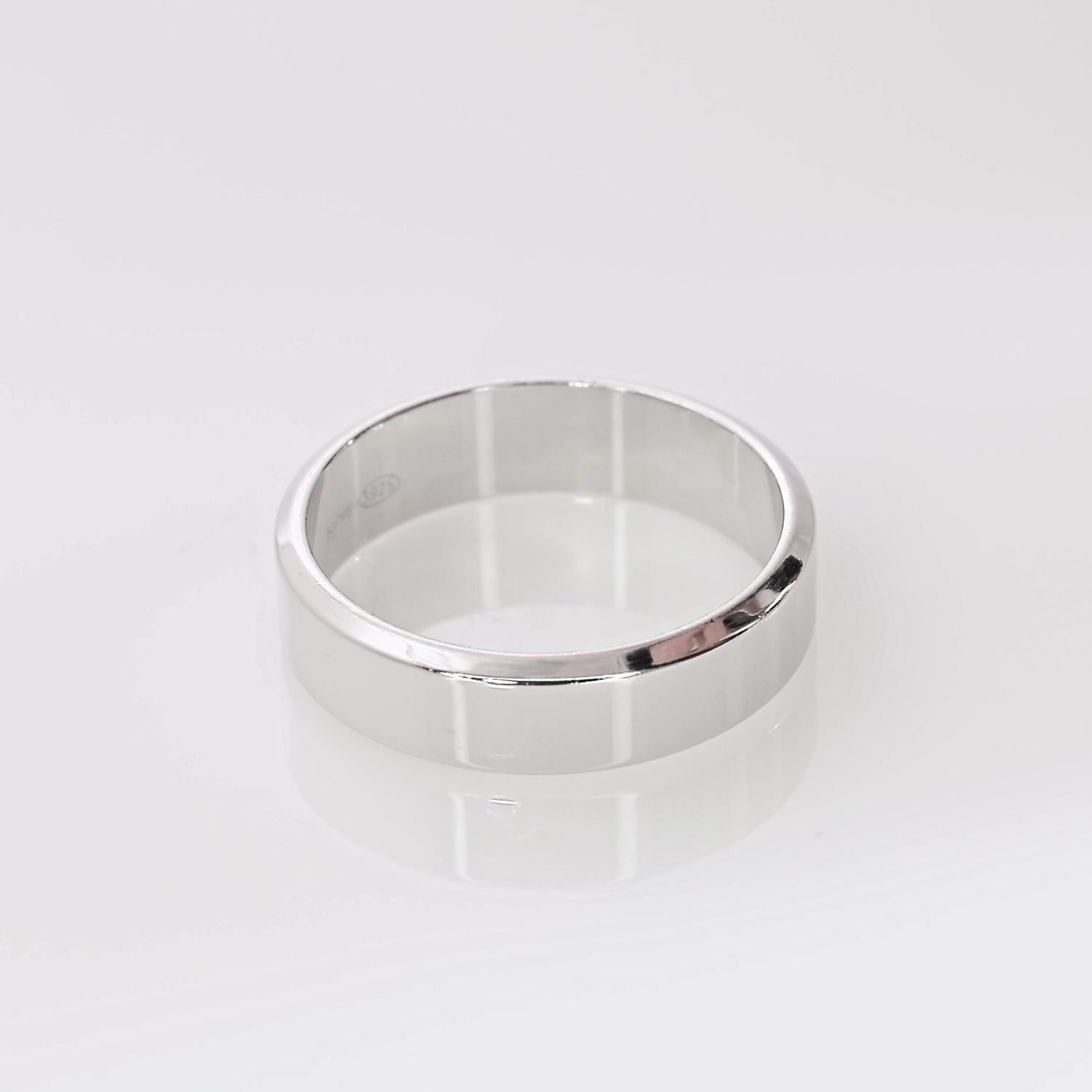 Серебряное обручальное кольцо