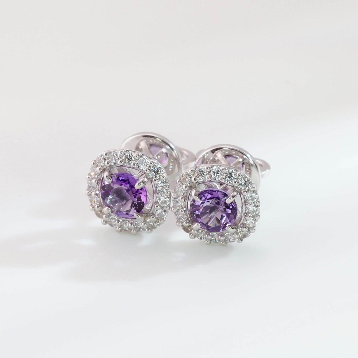 Серебряные серьги с аметистами и фианитами