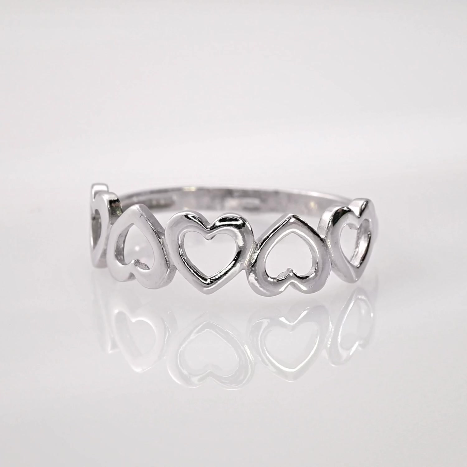 Серебряное кольцо