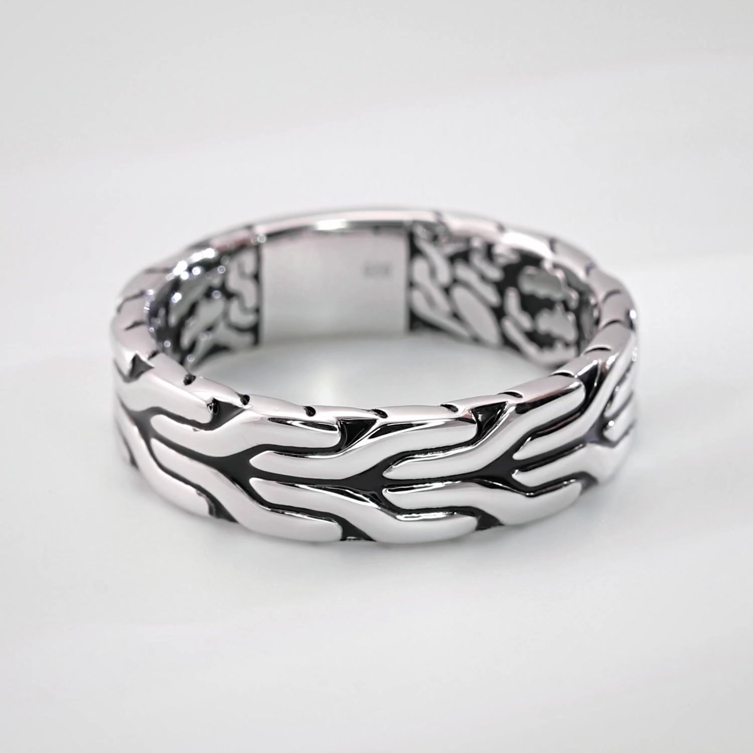 Серебряное кольцо с эмалью