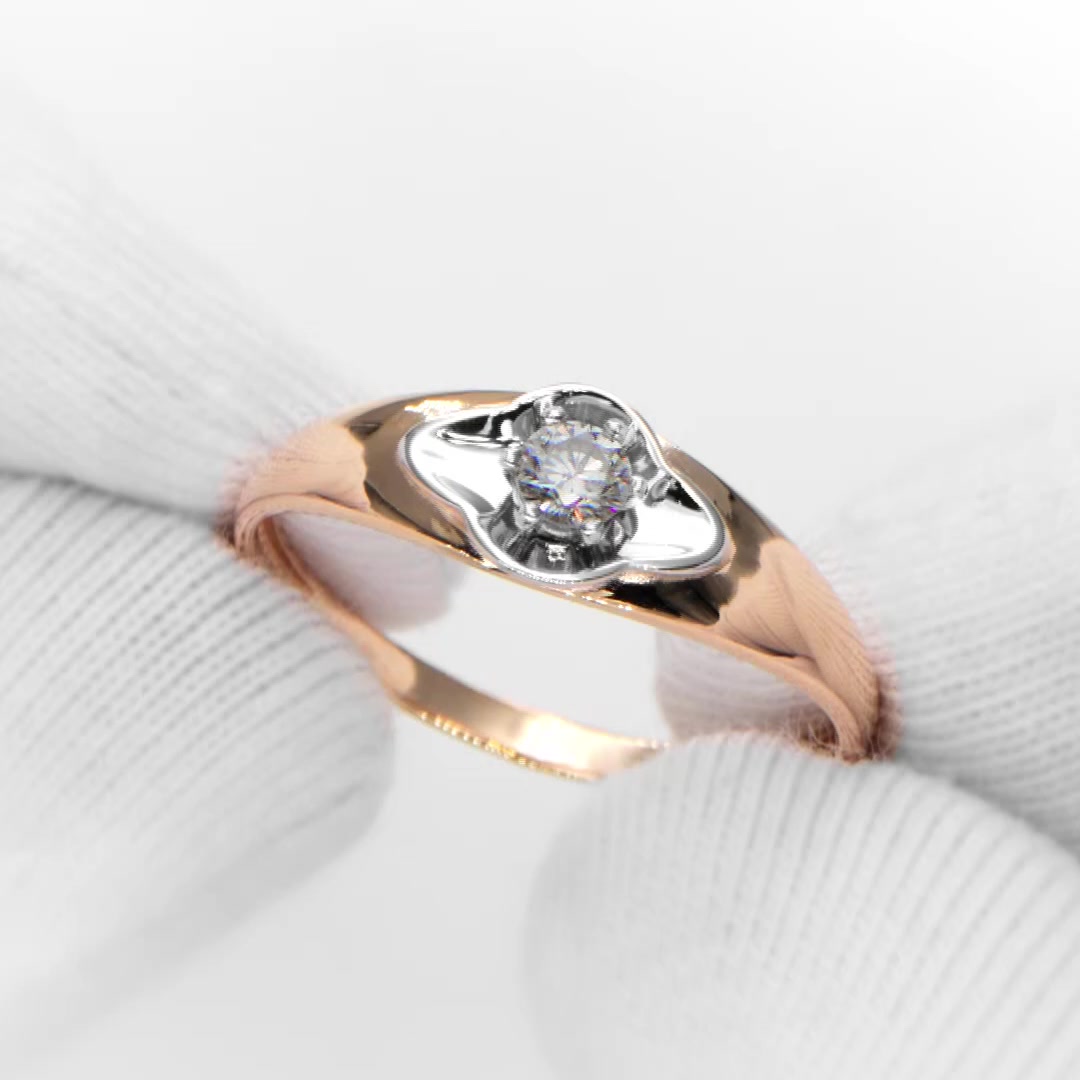 Золотое кольцо с бриллиантом