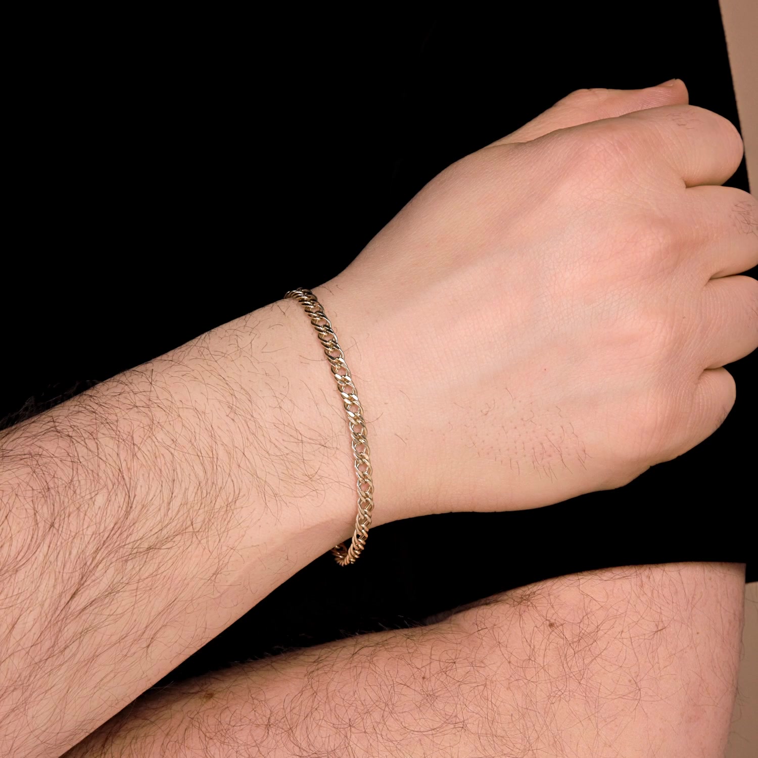 Золотой браслет облегченный