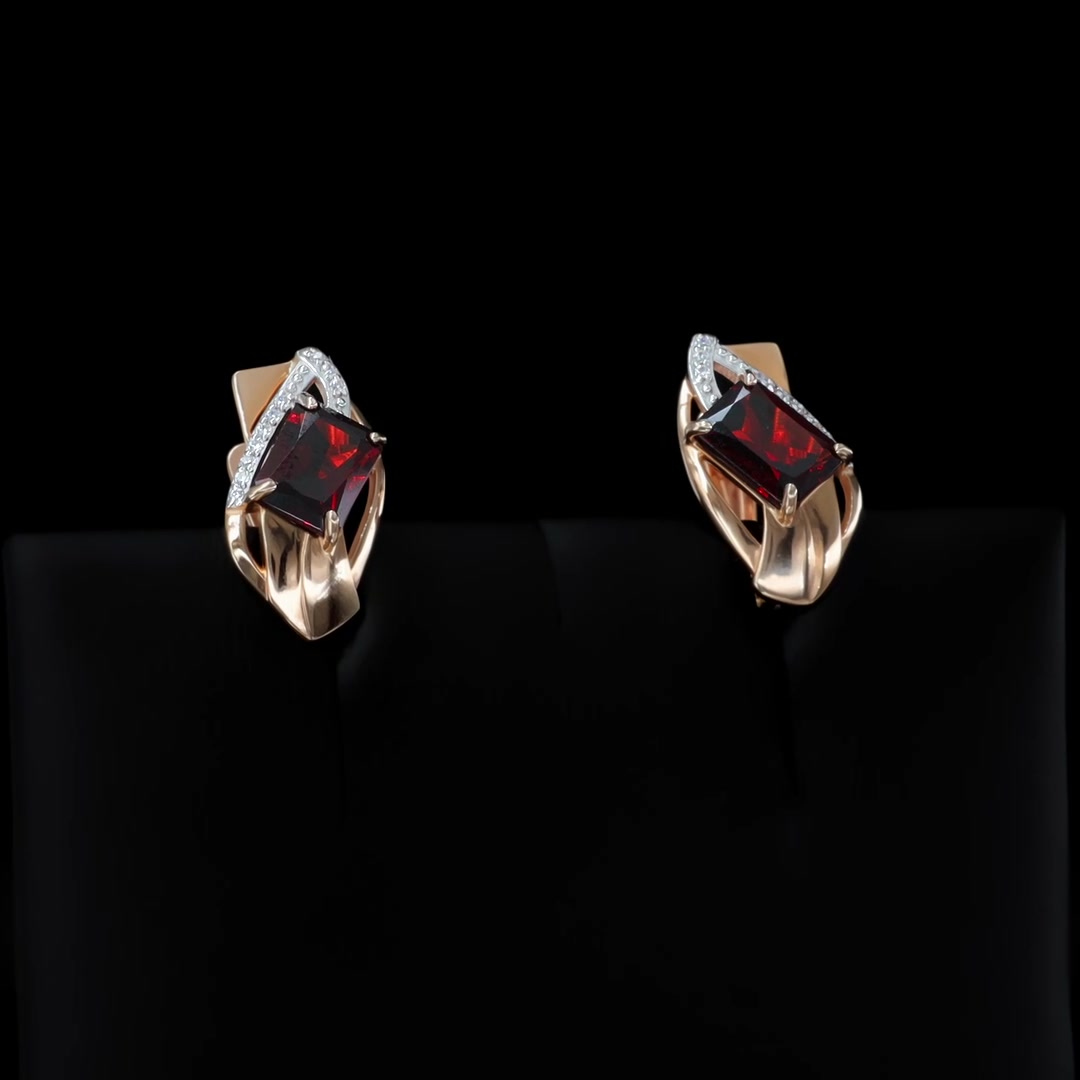 Золотые серьги с гранатом и фианитами