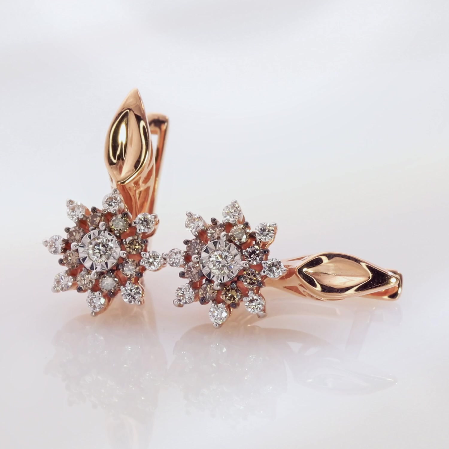 Золотые серьги с бриллиантами