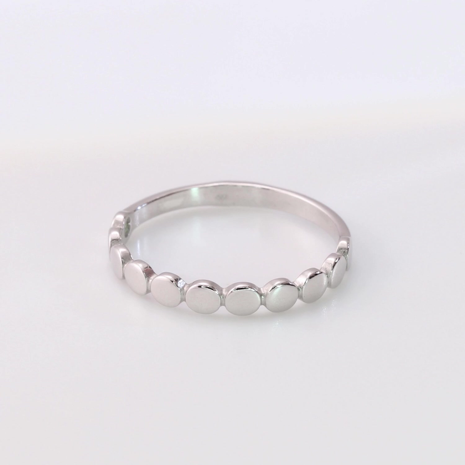 Серебряное кольцо