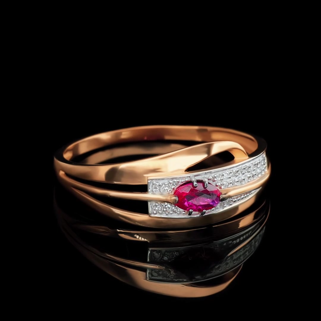 Золотое кольцо с рубином выращенным и бриллиантами
