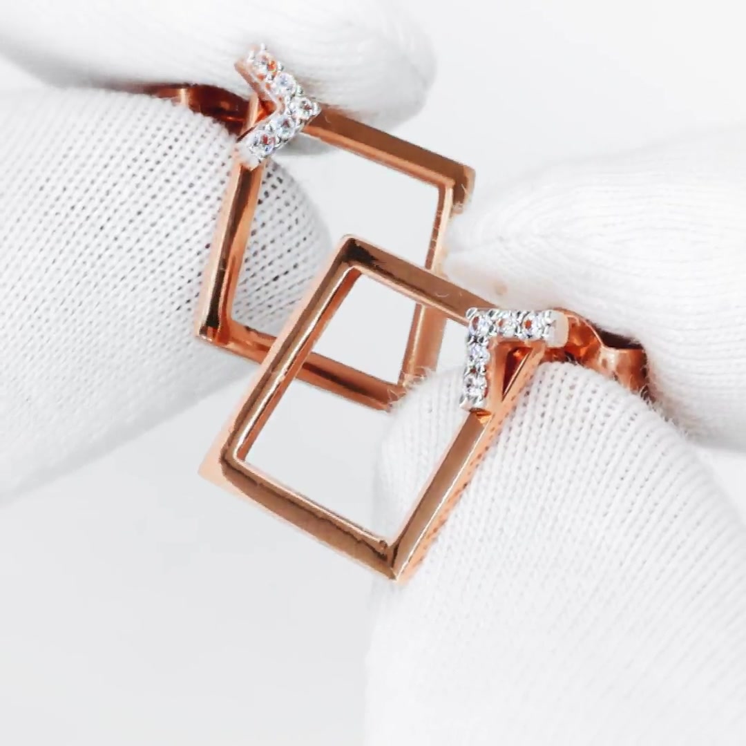 Золотые серьги с фианитами