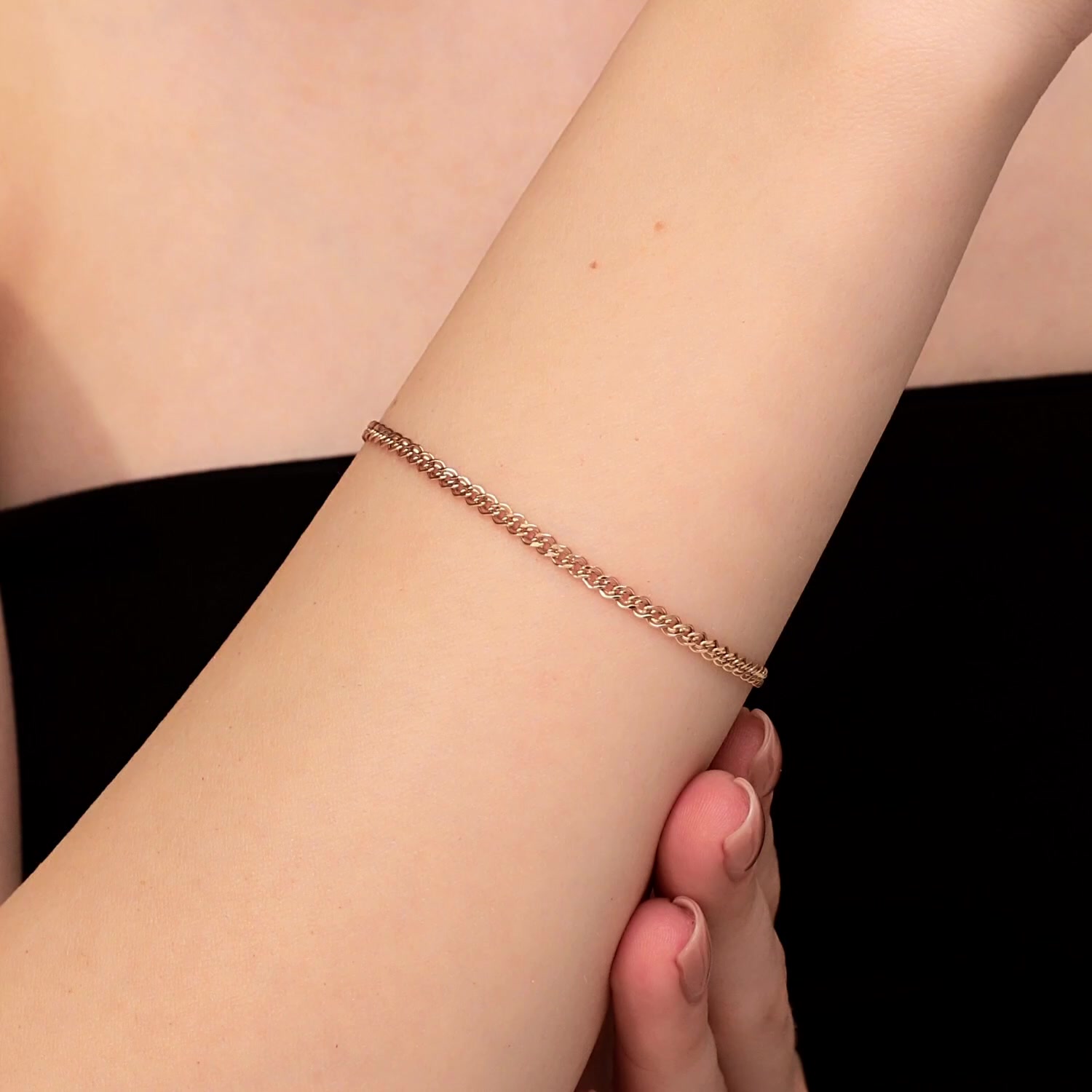 Золотой браслет облегченный