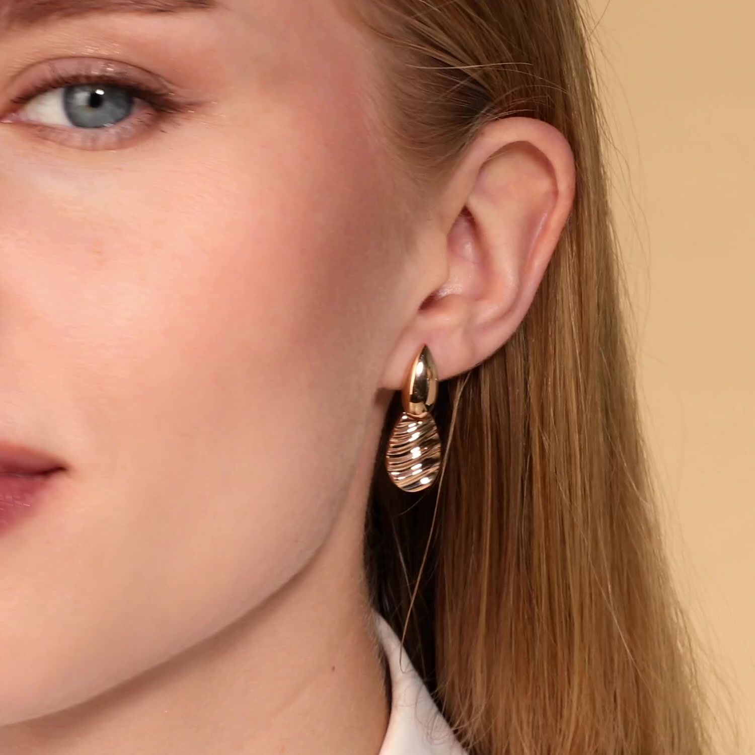 Золотые серьги