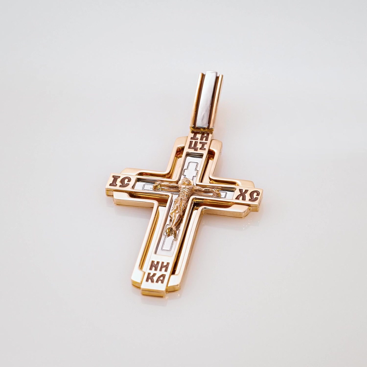 Золотой православный крест