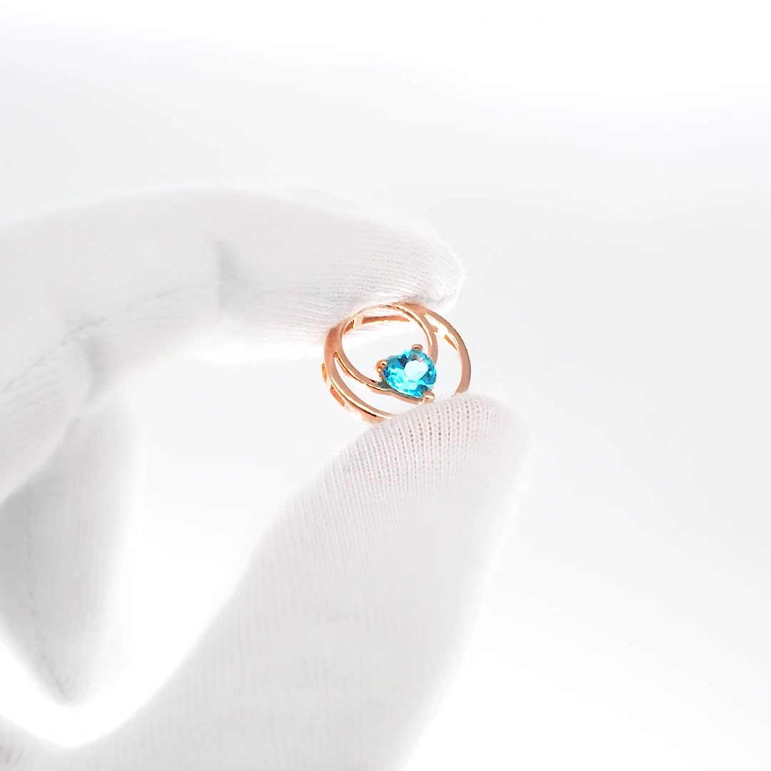 Золотая подвеска с топазом Swiss