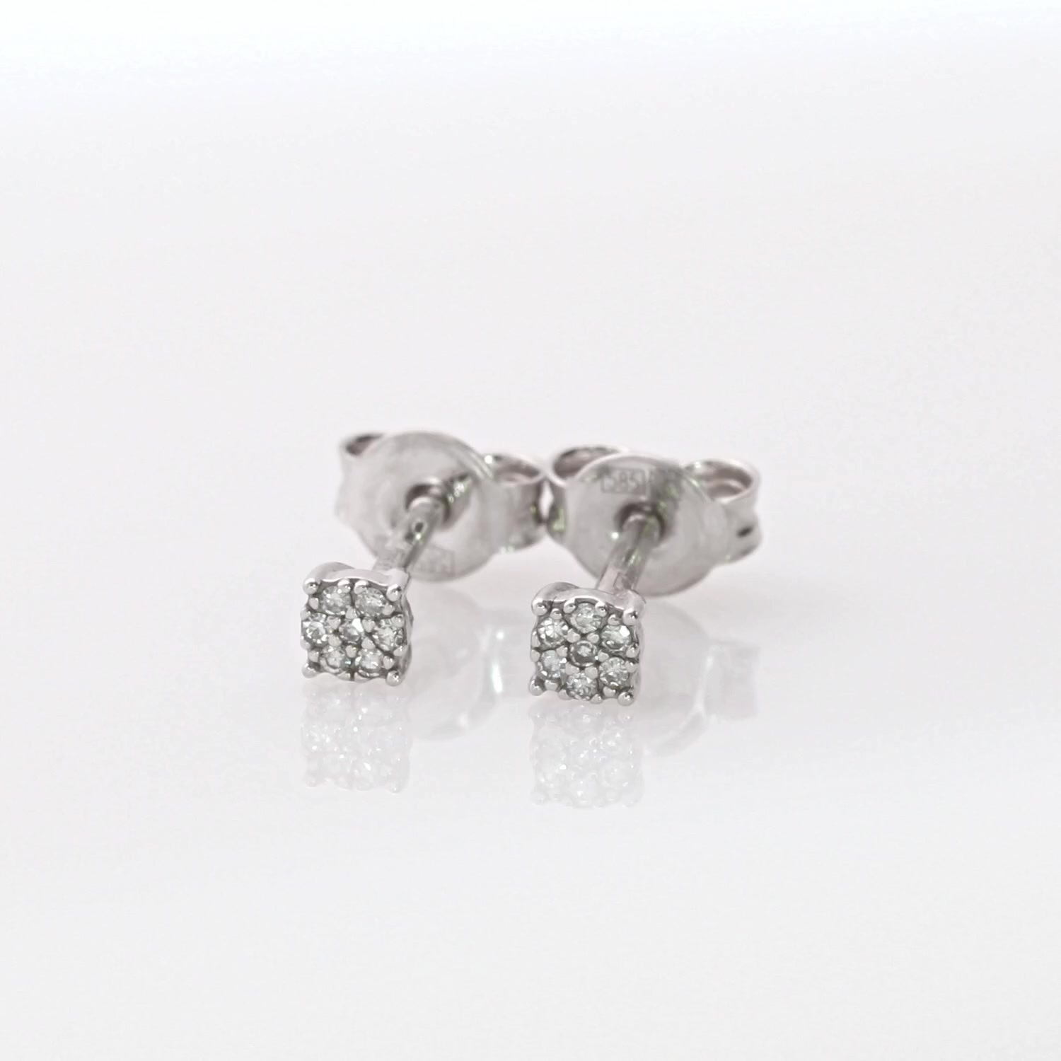 Золотые серьги с бриллиантами