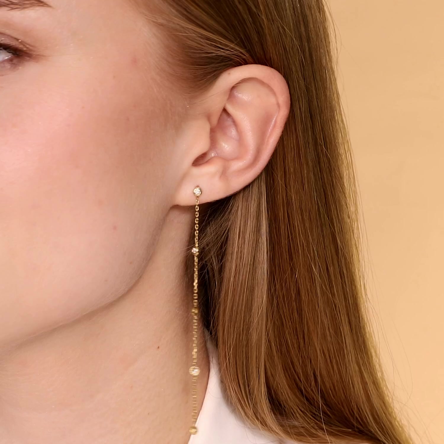 Золотые серьги с бриллиантами