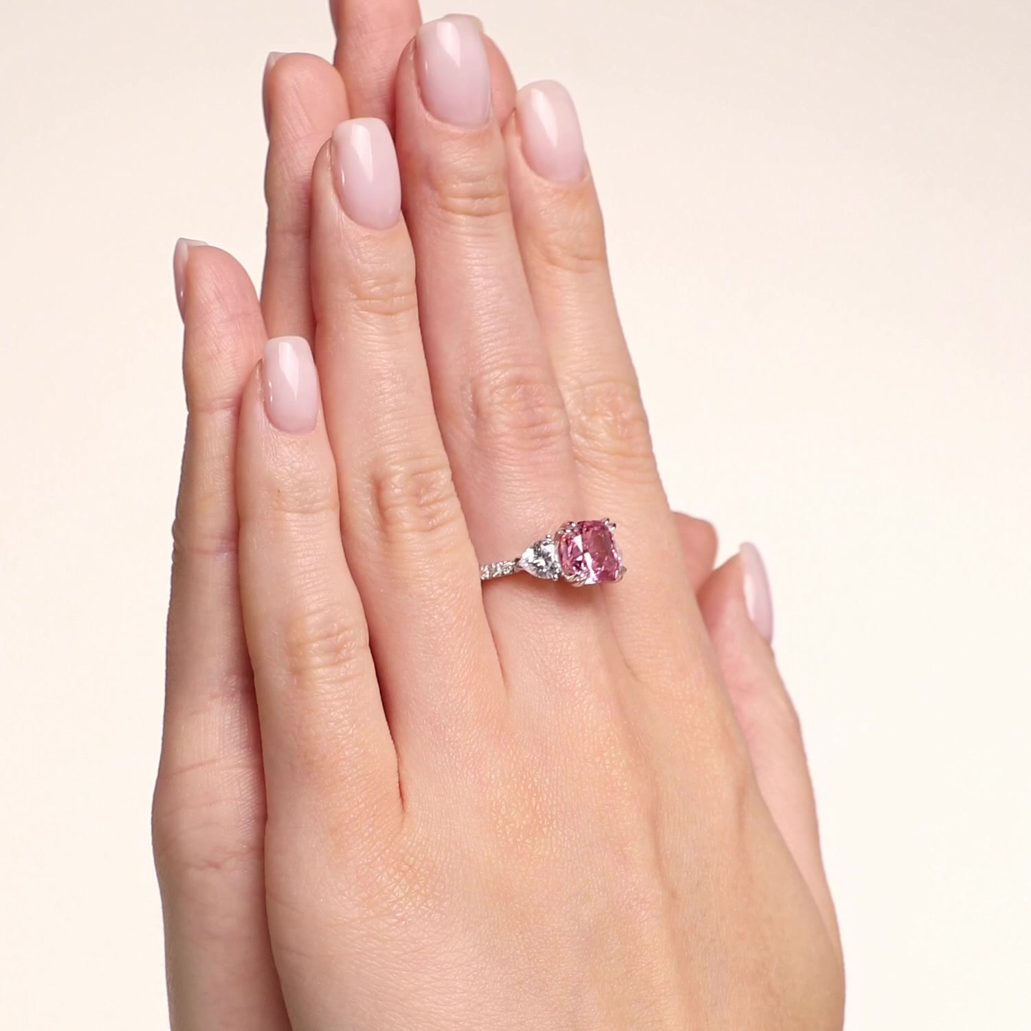 Серебряное кольцо с фианитами