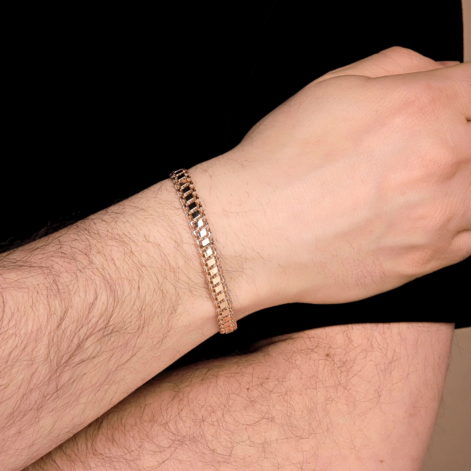 Золотой браслет облегченный