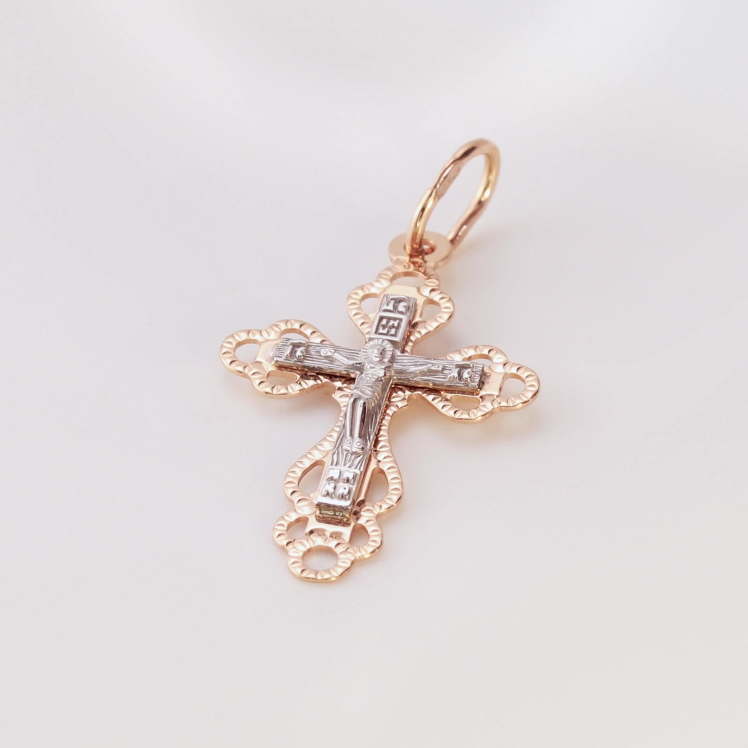 Золотой православный крест