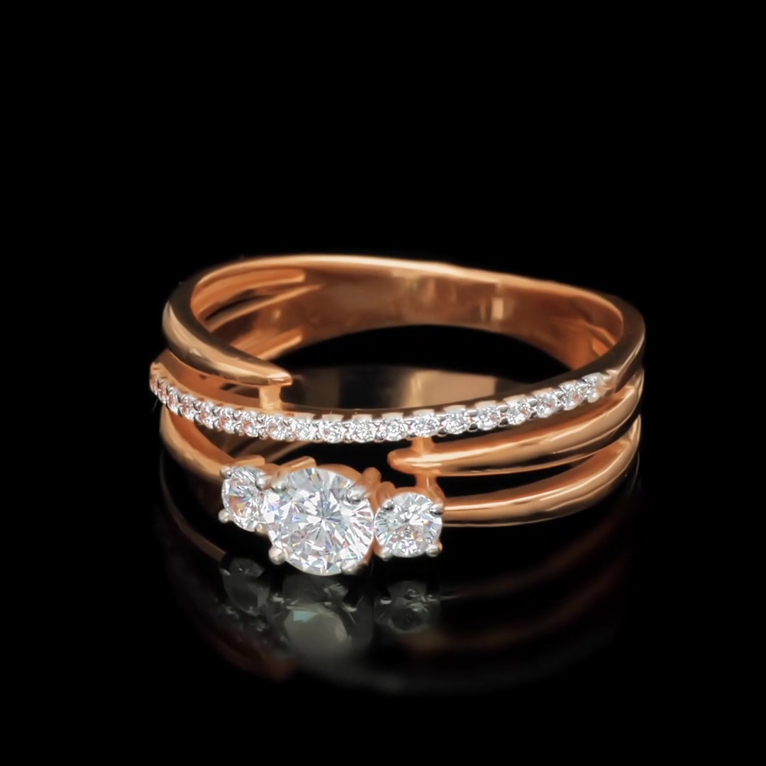 Золотое кольцо с фианитами