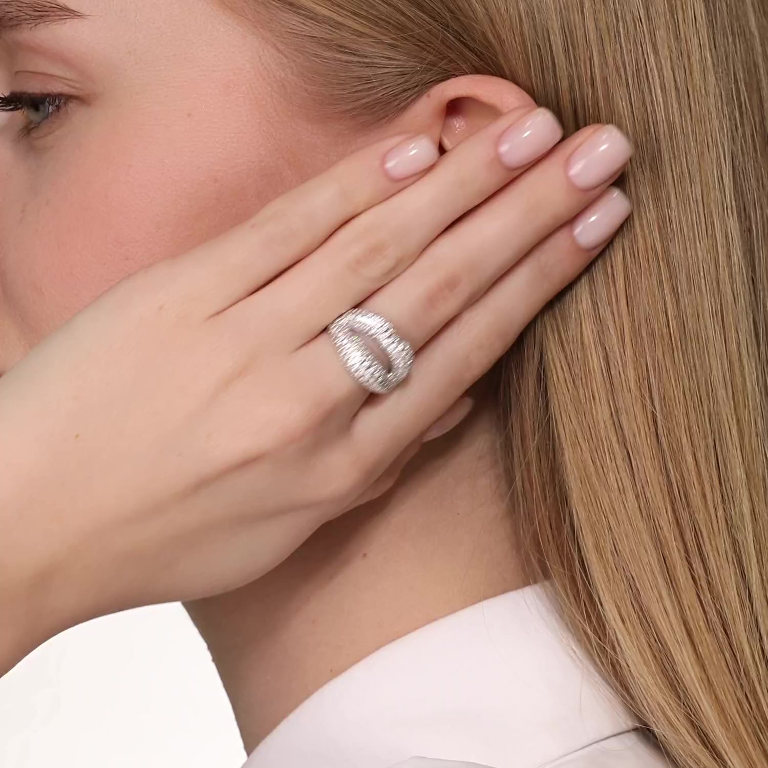 Серебряное кольцо с фианитами