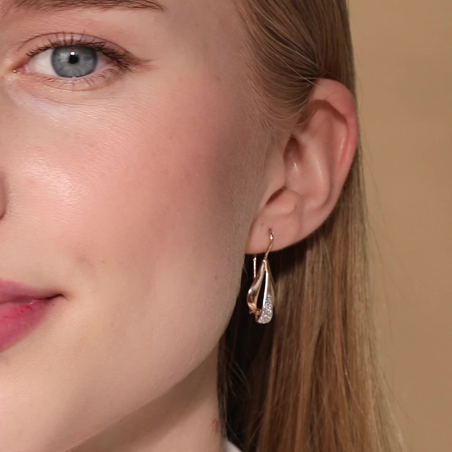 Золотые серьги с фианитами