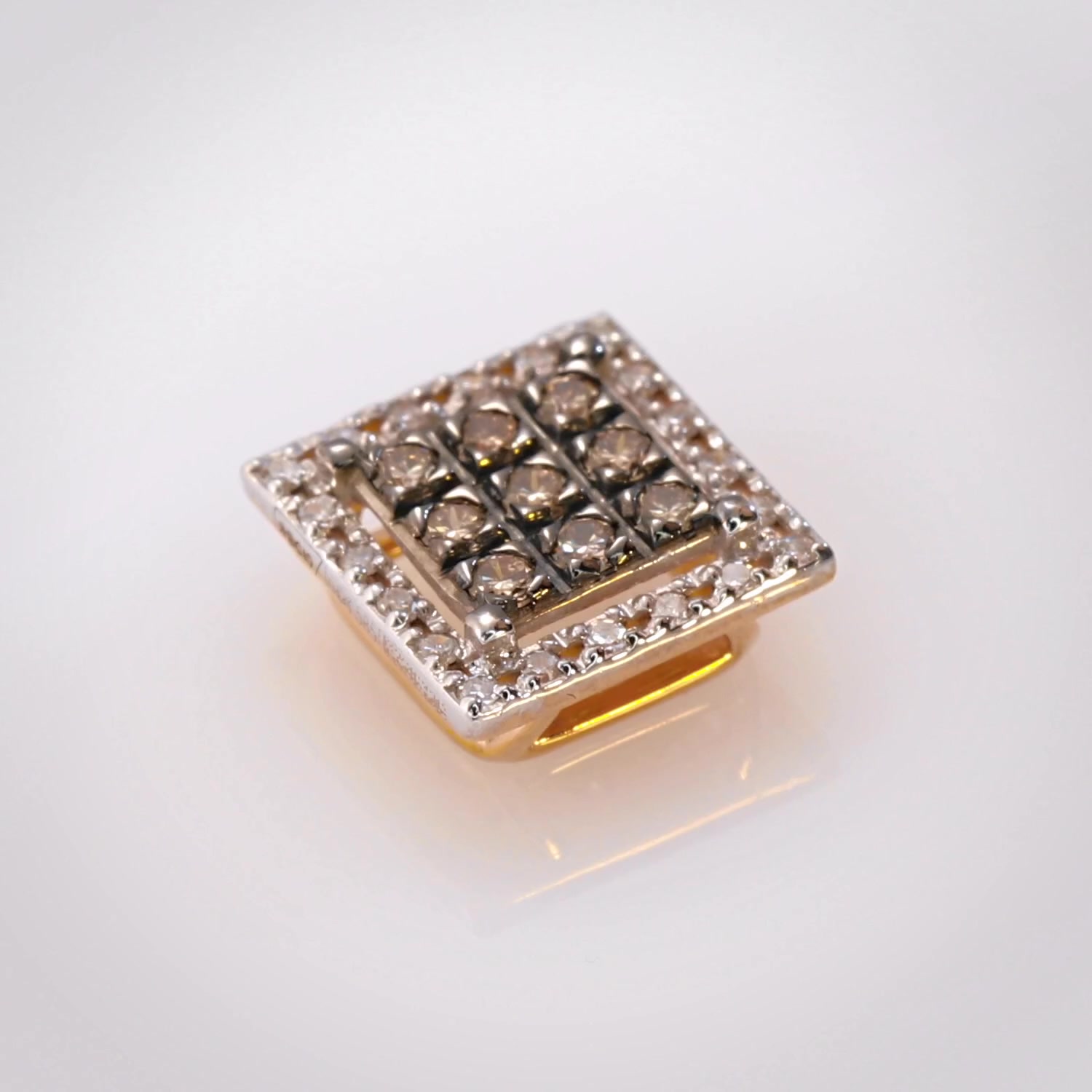 Золотая подвеска с бриллиантами