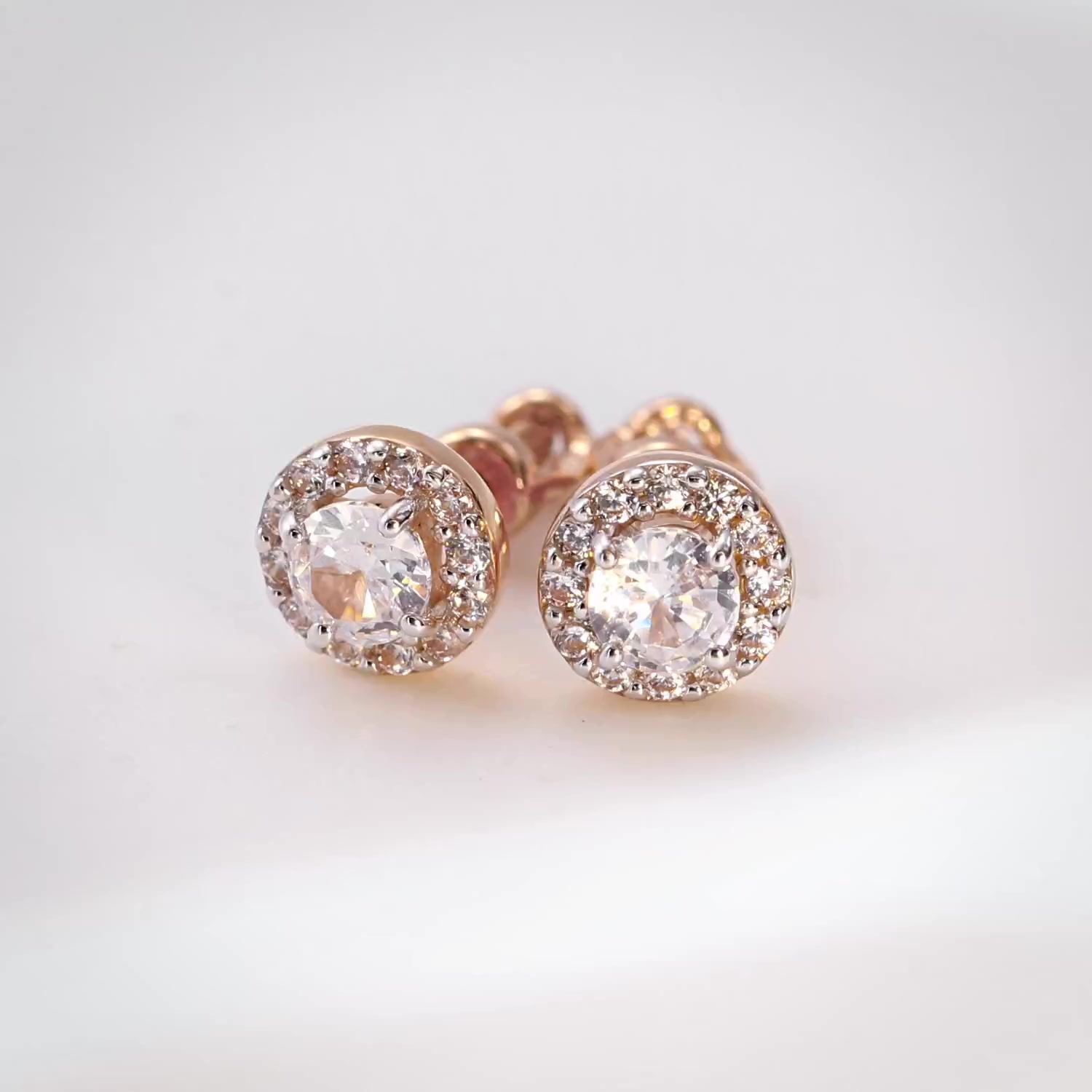 Золотые серьги с фианитами