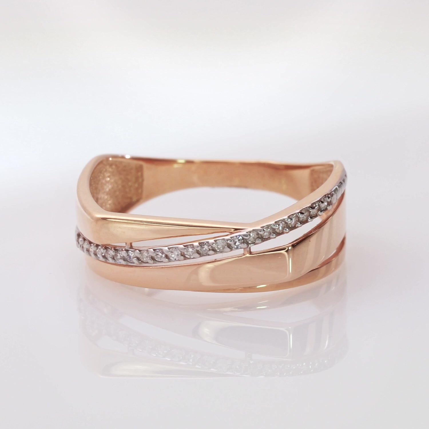 Золотое кольцо с бриллиантами