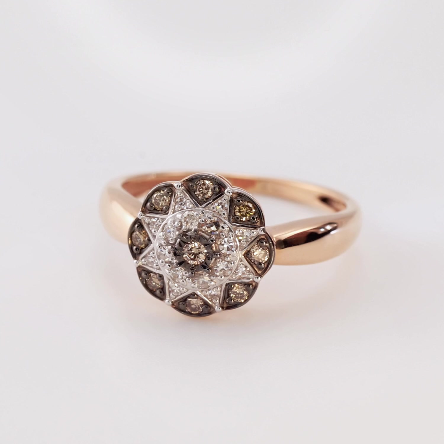 Золотое кольцо с бриллиантами