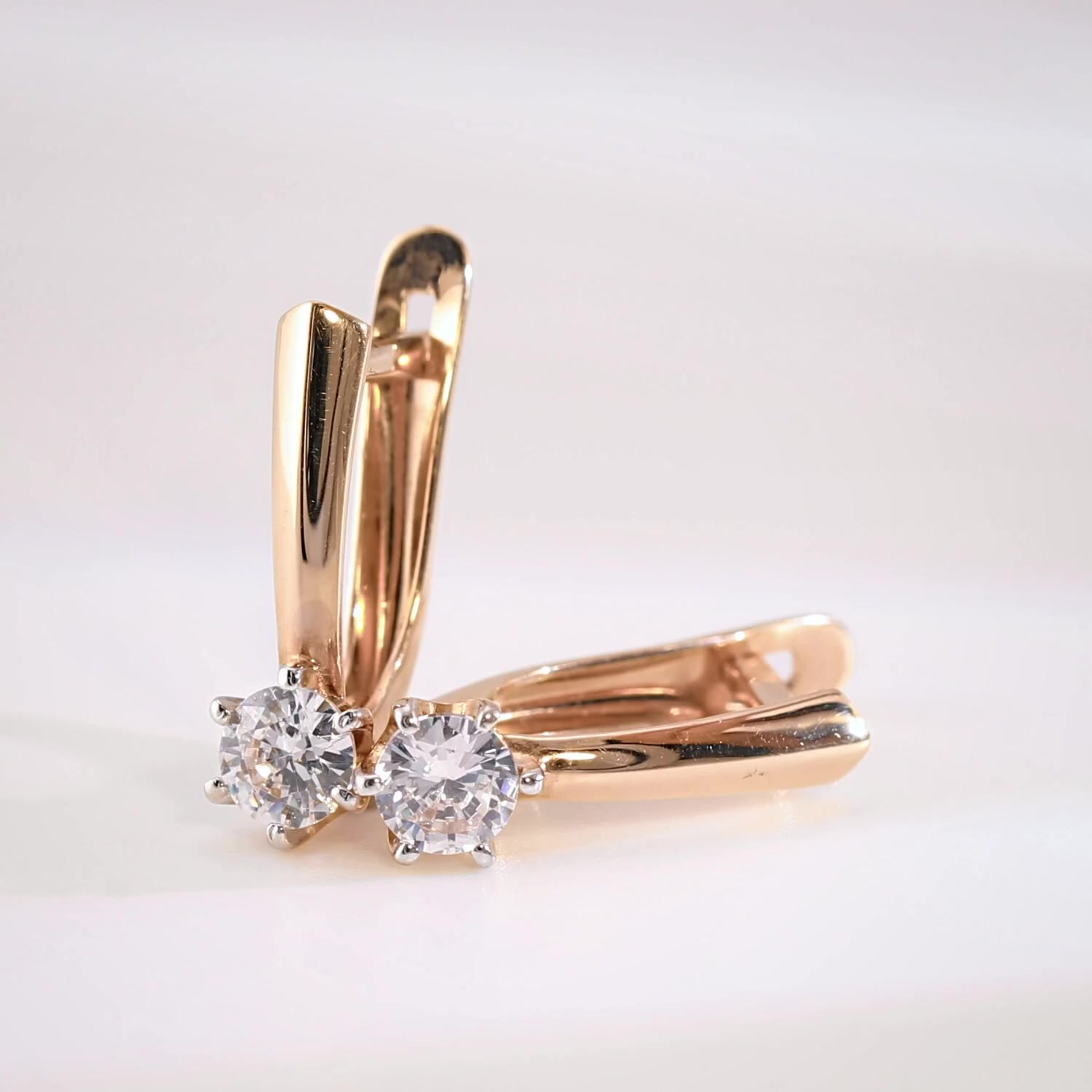 Золотые серьги с фианитами