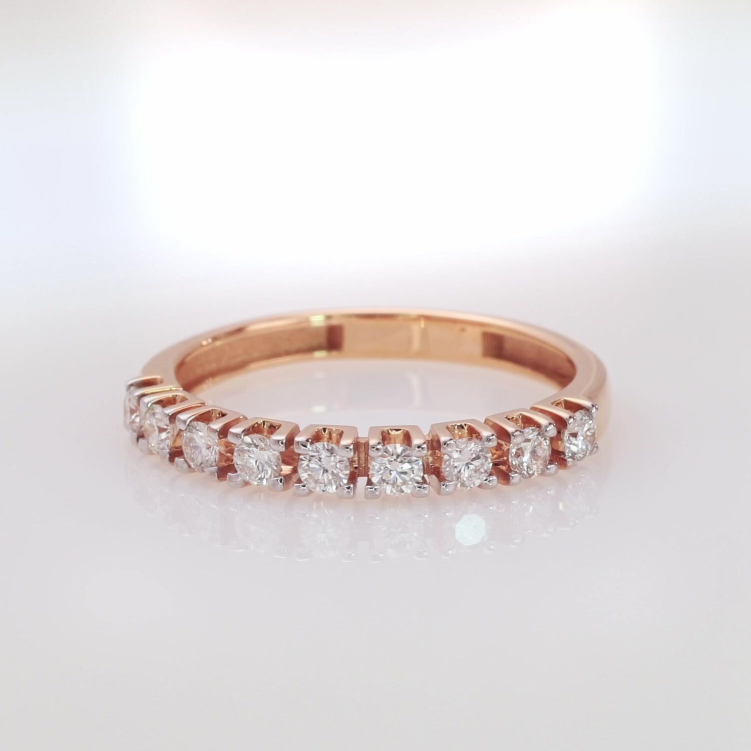 Золотое кольцо с бриллиантами