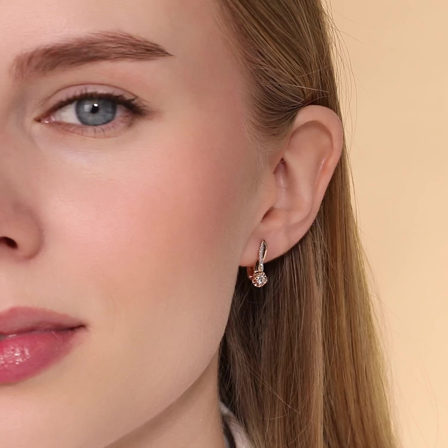 Золотые серьги с бриллиантами