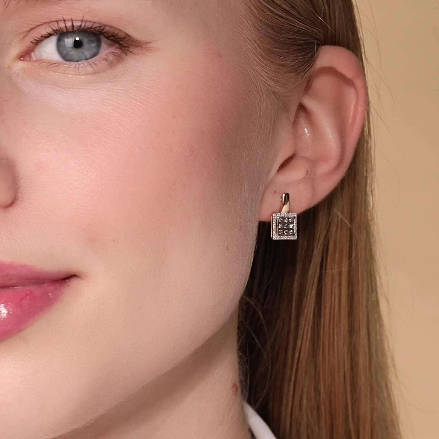 Золотые серьги с бриллиантами