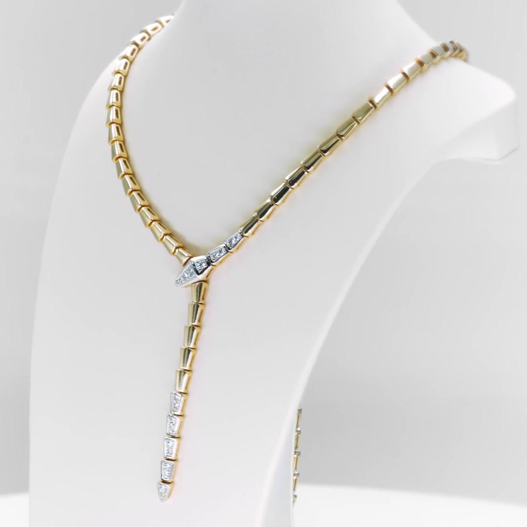 Золотое колье с бриллиантами