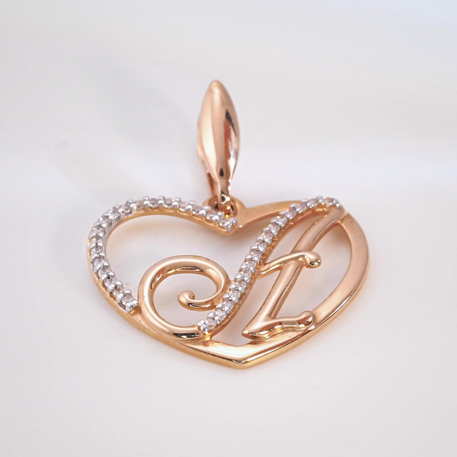 Золотая подвеска с фианитами