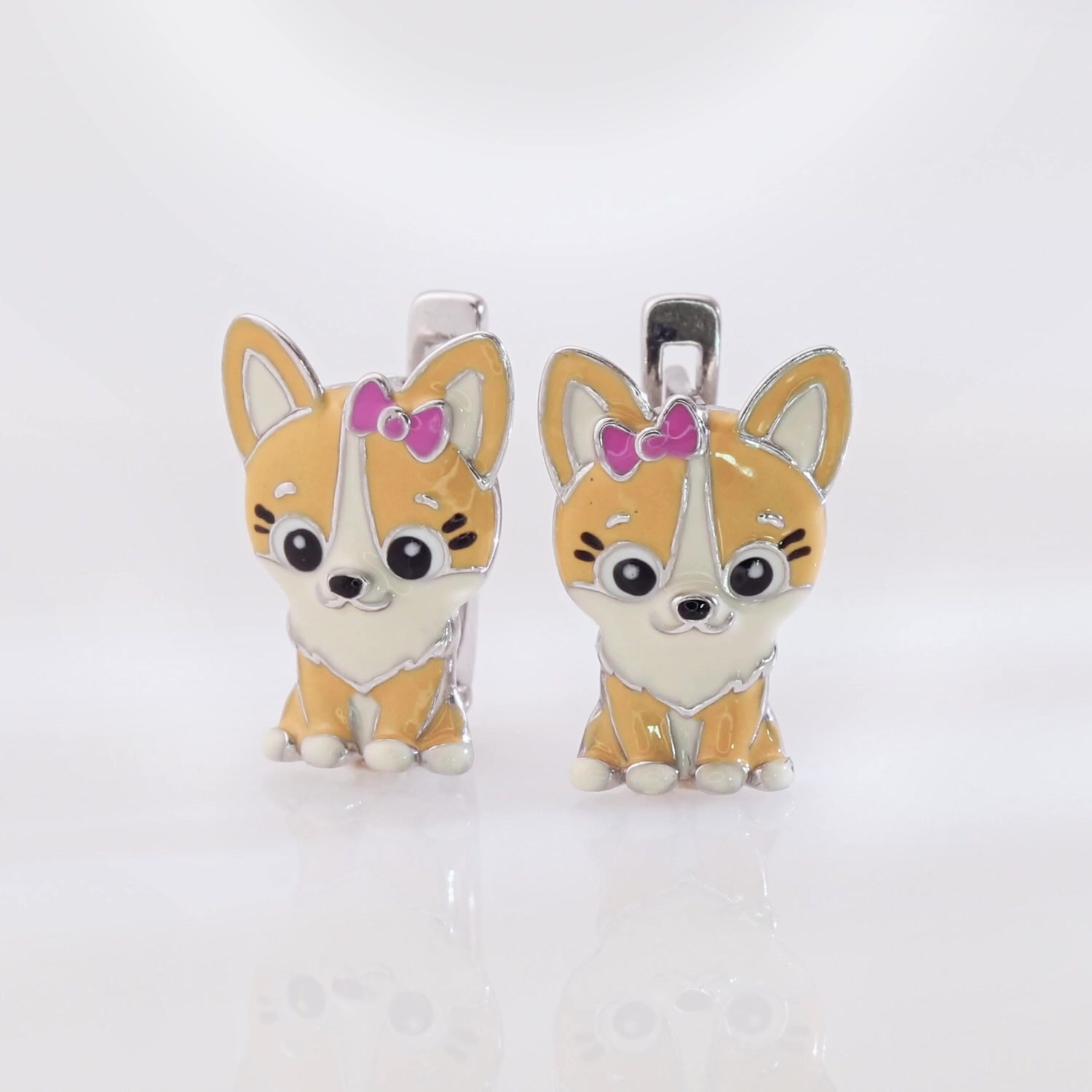 Серебряные серьги с эмалью