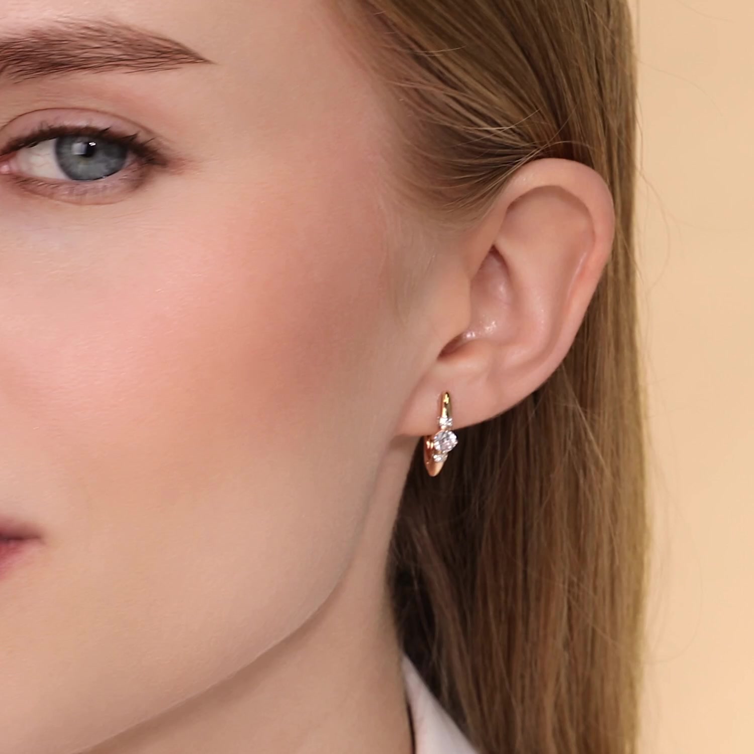 Золотые серьги с фианитами