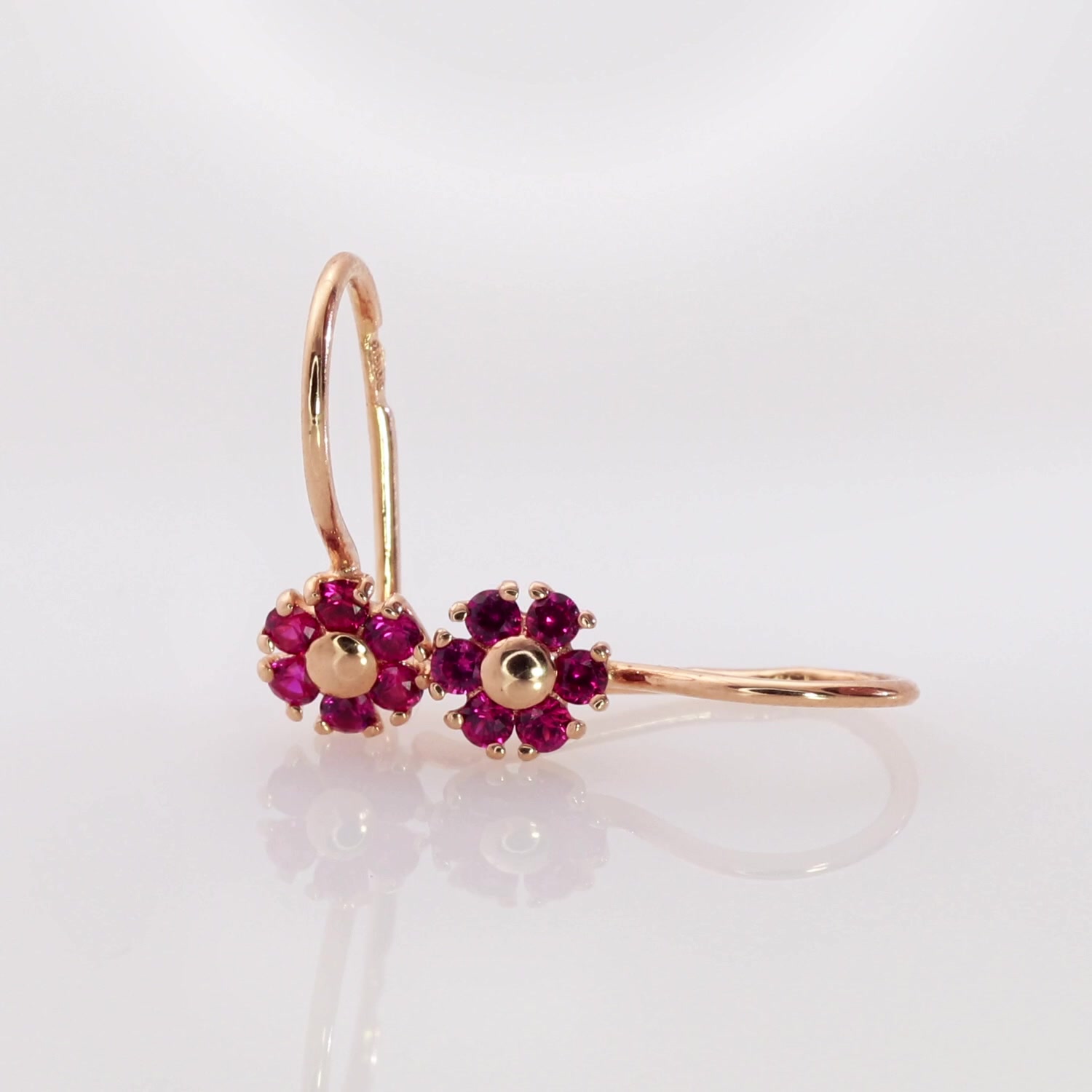 Золотые серьги с фианитами