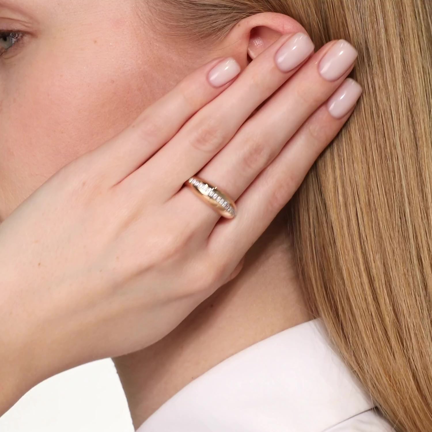 Золотое кольцо с фианитами