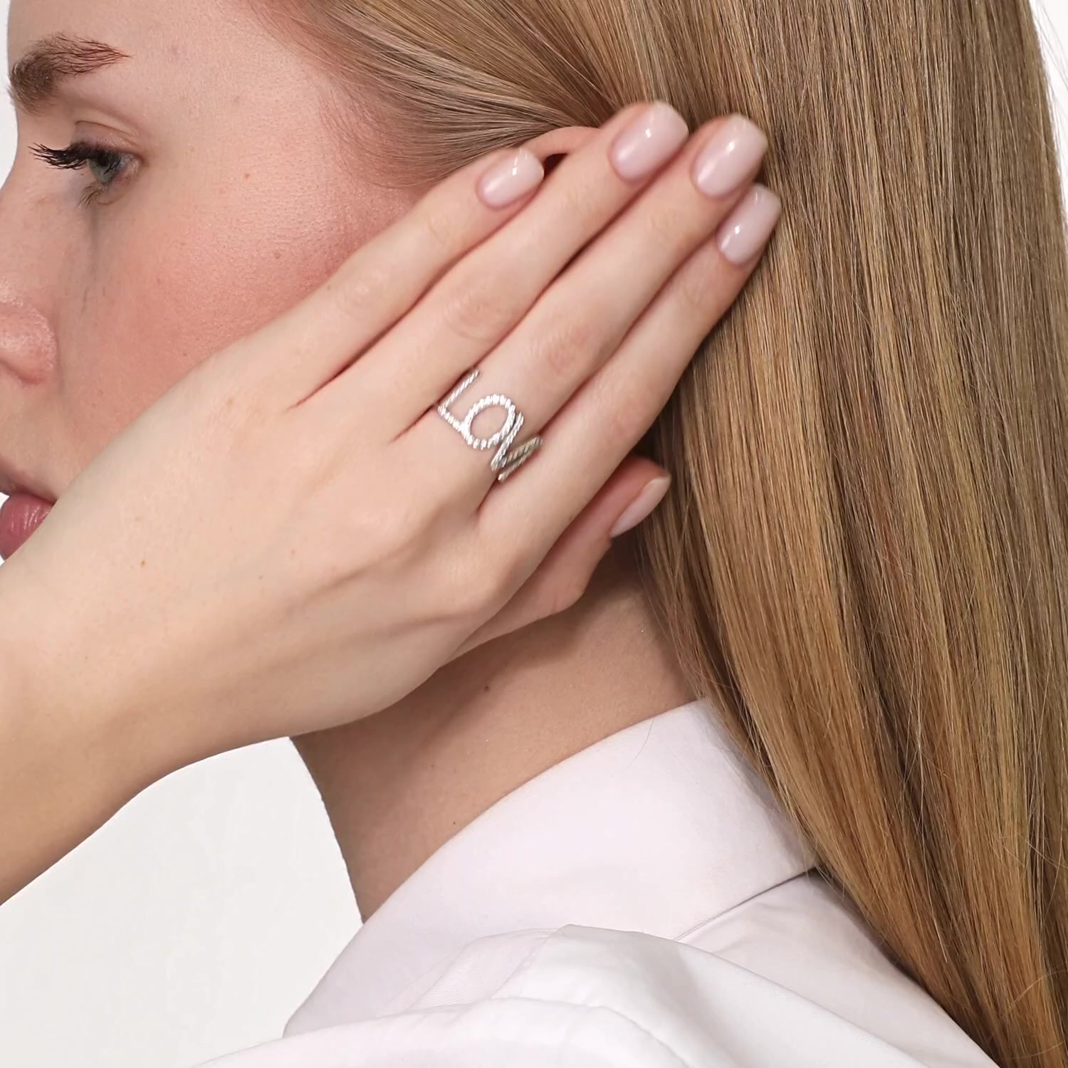 Серебряное кольцо с фианитами