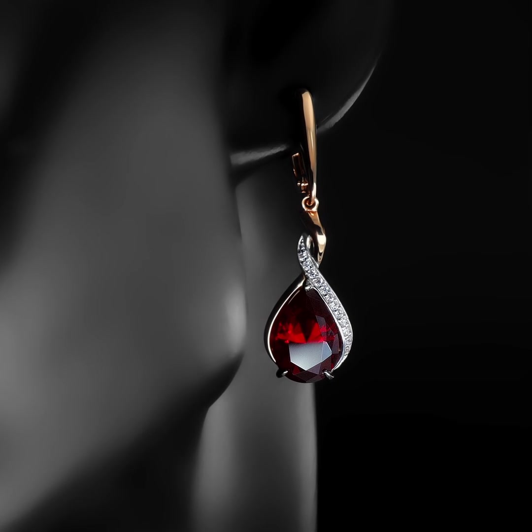 Золотые серьги с ситаллами и фианитами