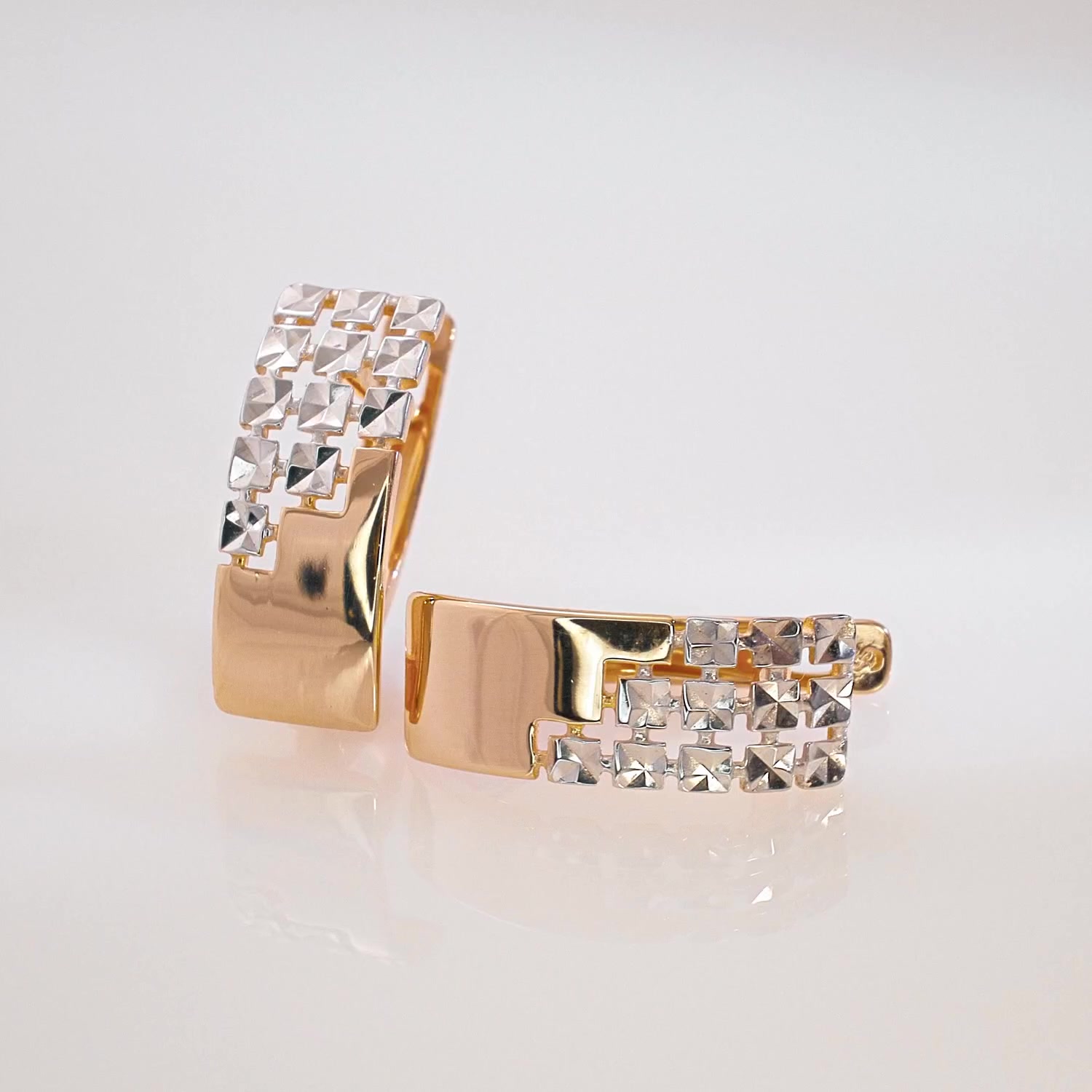 Золотые серьги