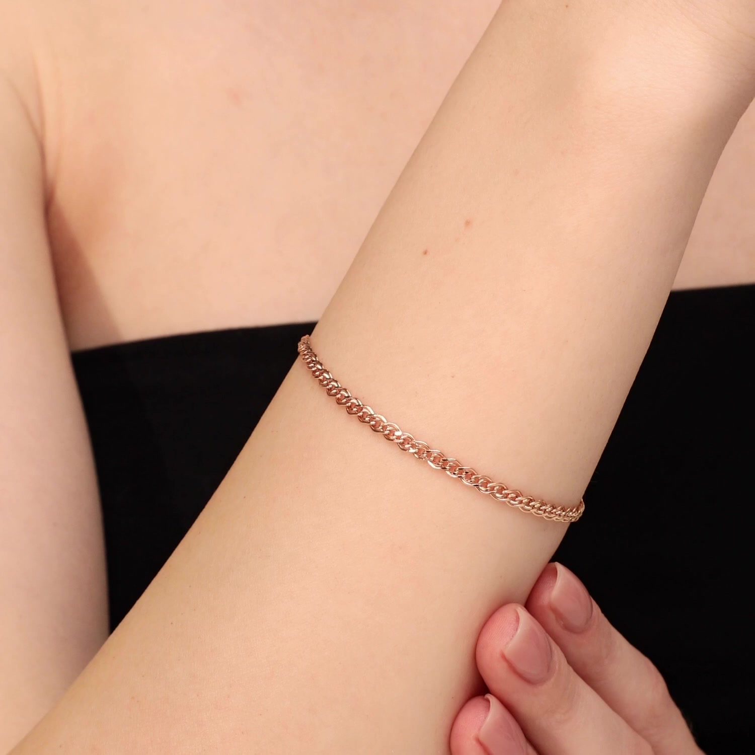 Золотой браслет облегченный