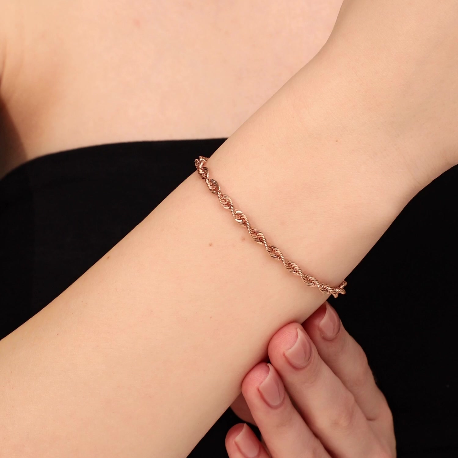 Золотой браслет облегченный