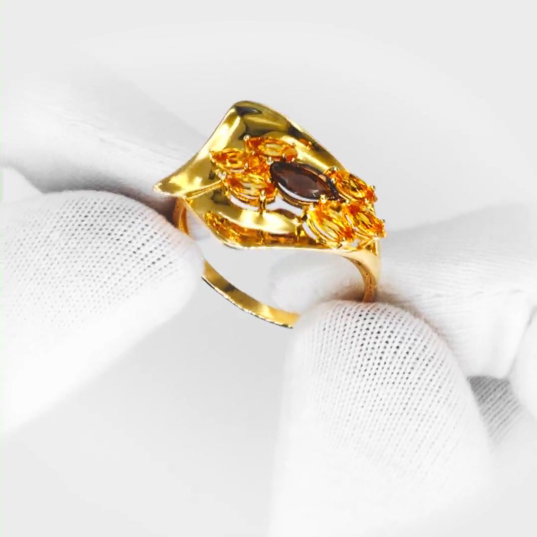 Золотое кольцо с раухтопазом и цитринами